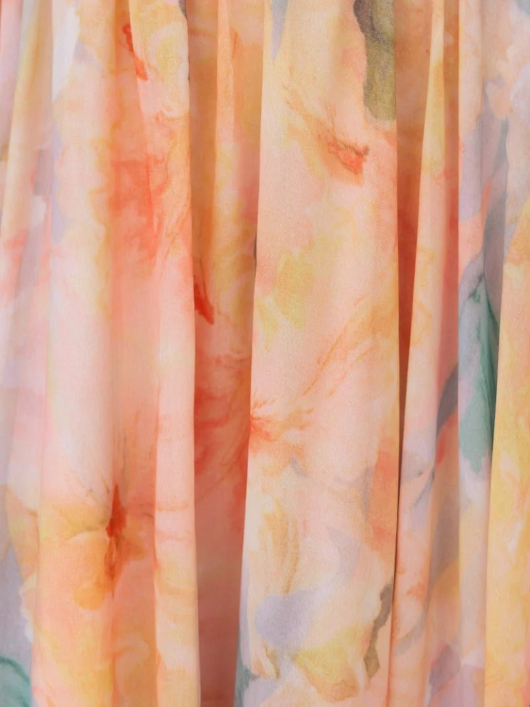 Velora | Letní šaty s akvarelovým kouzlem a ženskou siluetou