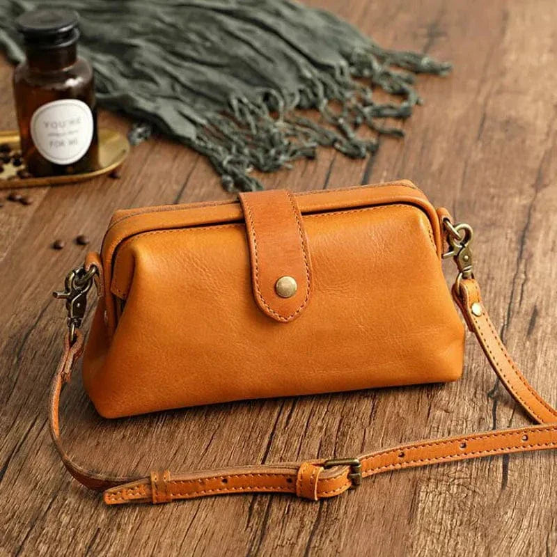 Velora - Mini kožená crossbody taška