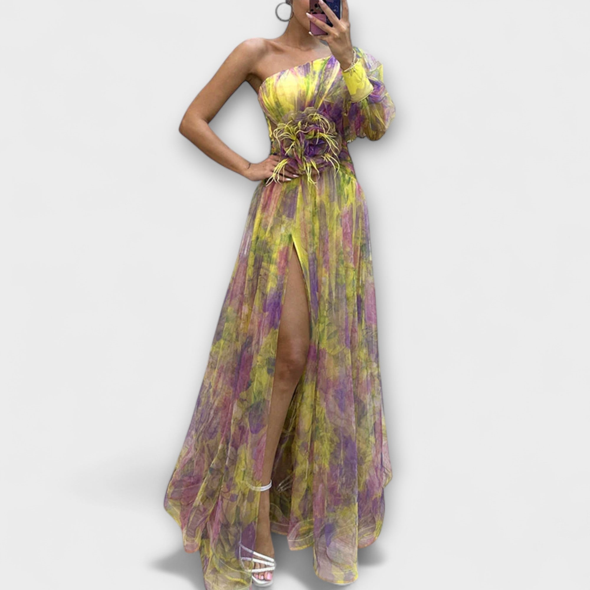 Velora | Šaty s jedním rukávem a rozparkem z průhledné síťoviny