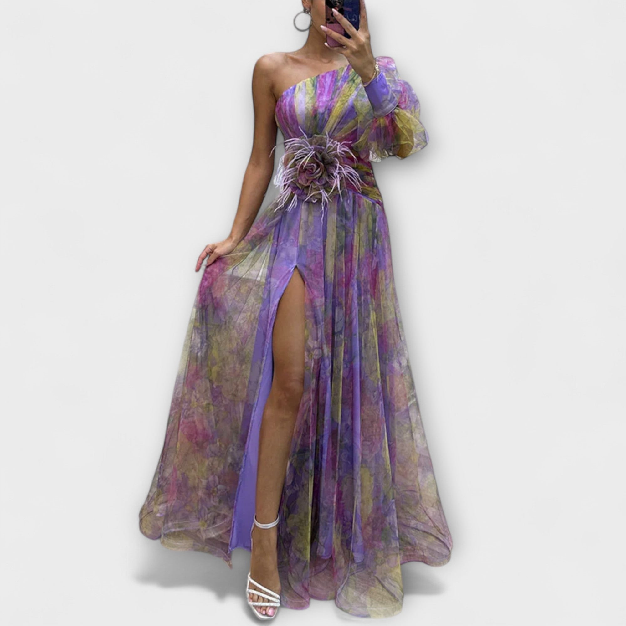 Velora | Šaty s jedním rukávem a rozparkem z průhledné síťoviny